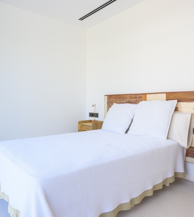 Resa Estates te koop sale Cala Comte double bedroom.jpg